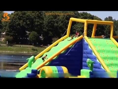 Opblaasbaar Drijvend Watersport Themapark / Waterspeelpark Geïnstalleerd In Milaan